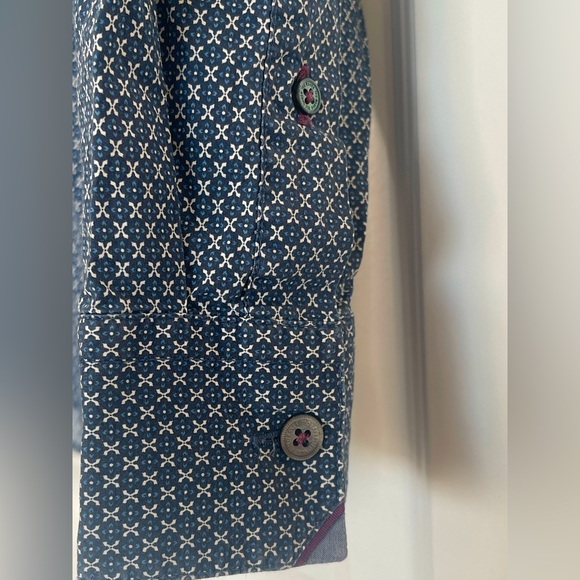 Ted Baker Geometric Blue & White Long Sleeve Button Up w/ Contrast Detail; UK 4 - Picture 6 of 12